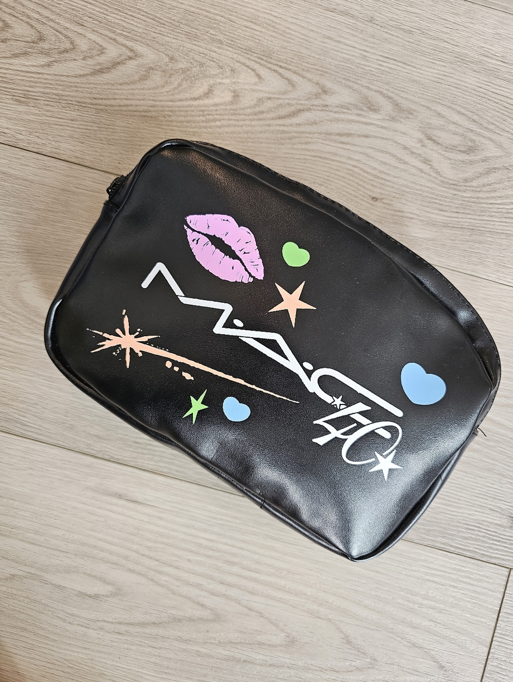 MAC‎ 40th Anniversary Cosmetic Glam Bag